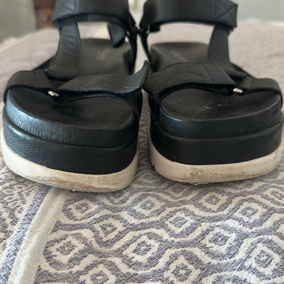 J/Slides Women's Blakely Platform Sandals Black White - Picture 5 of 10